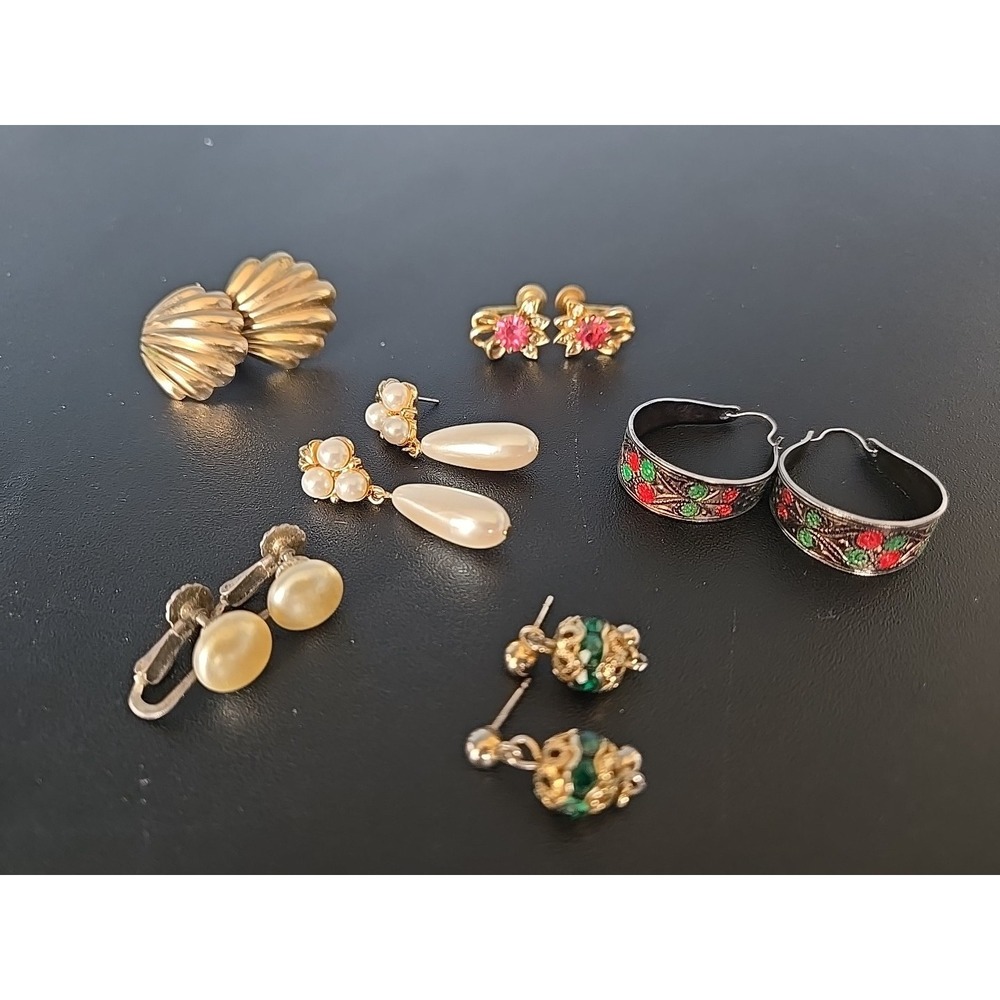 Retro Vintage Earrings Rhinestones Pearls golden Green Christmas Lot of 6